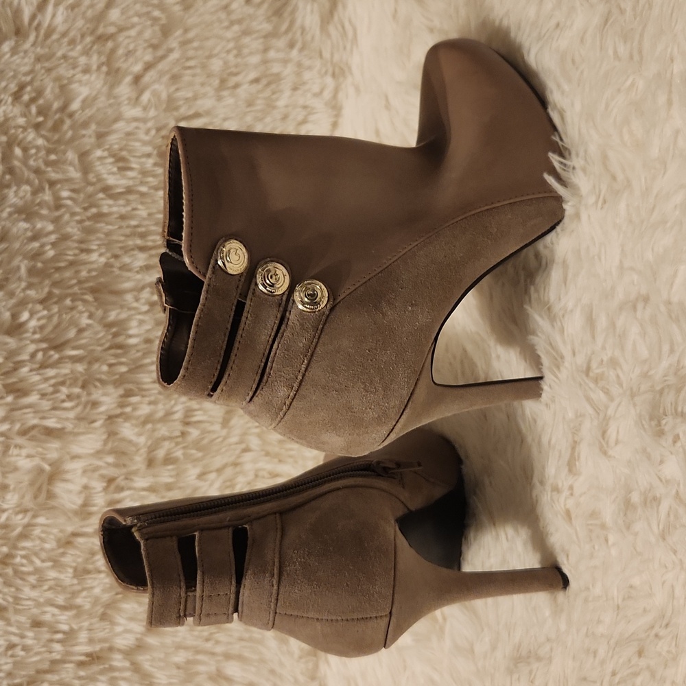 Guess 7.5 Taupe ankle boots